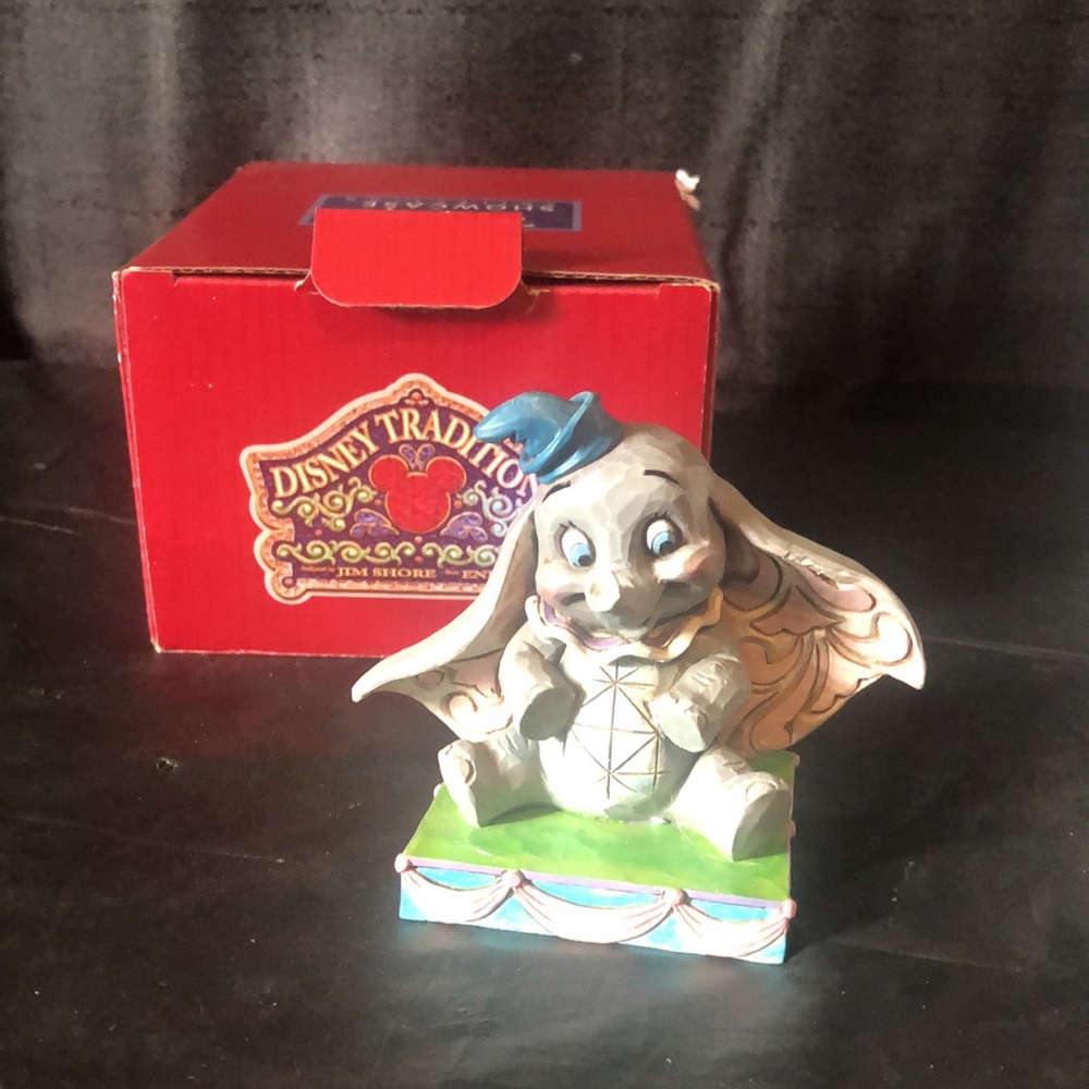 Dumbo “Baby mine” Jim Shore Disney Traditions MIB, never displayed 4” H